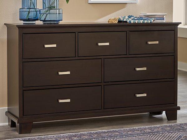 Covetown Dresser