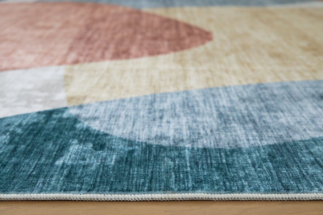 Chanleigh Washable 5' x 7' Area Rug